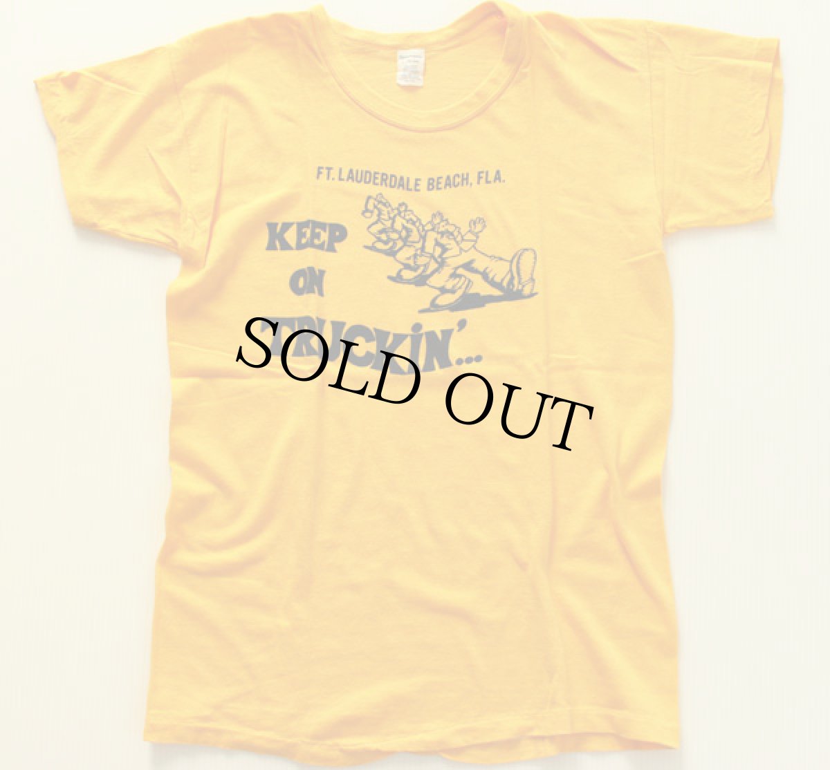 画像2: 70s KEEP ON TRUCKIN' 染み込みプリント コットンTシャツ 黄 L (2)