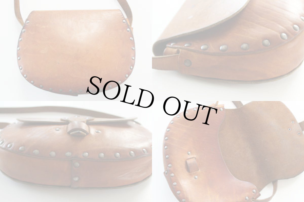 画像2: 70s 花柄 カービング ペイント レザー ショルダーバッグ 茶 (2)