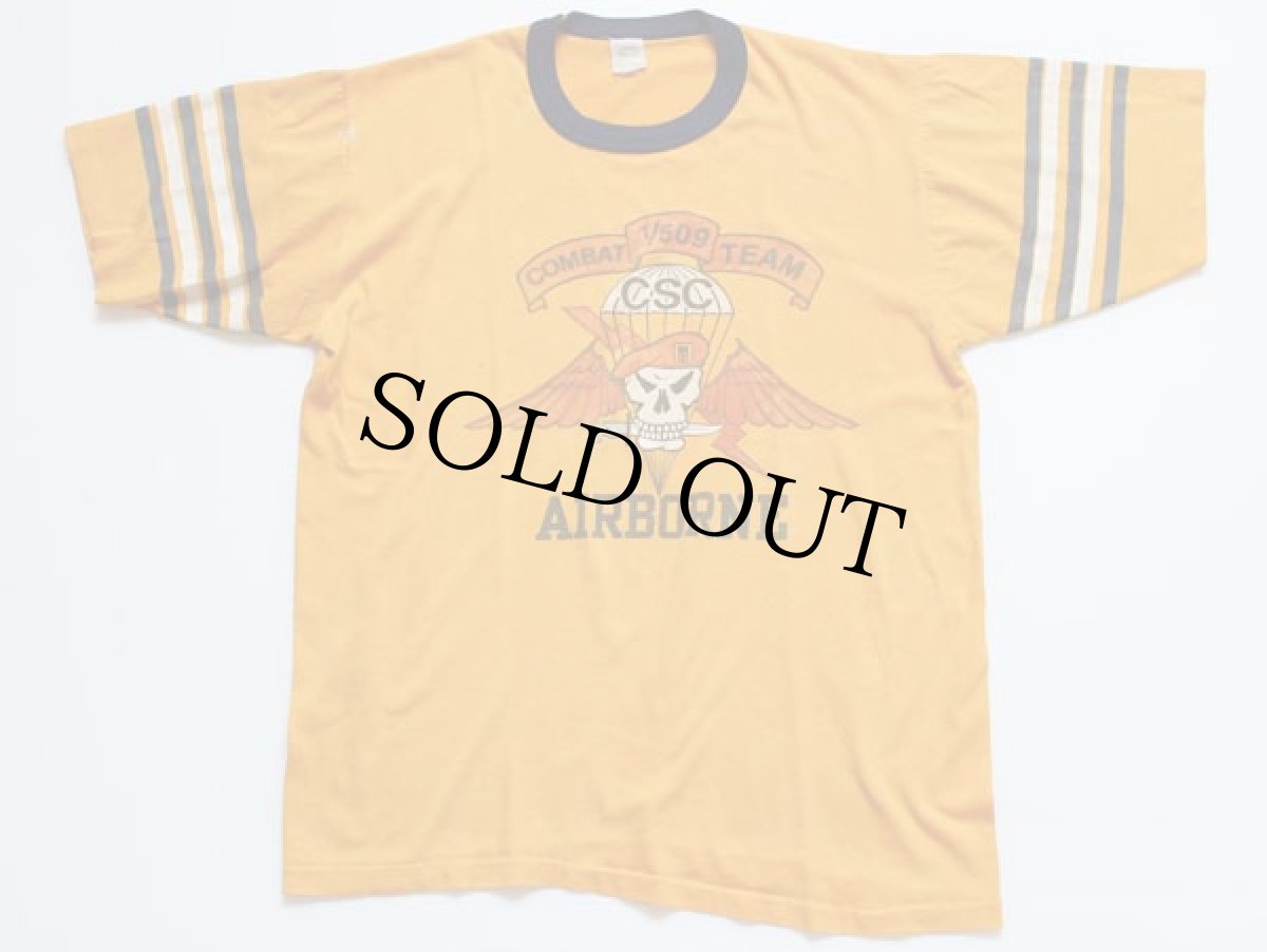 画像2: 70s USA製 Velva Sheen AIRBORNE スカル Tシャツ マスタード L★パラシュート部隊 (2)