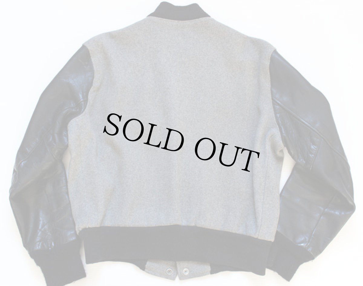 画像2: 50s TIMBERLINE Brill Bros EAST SIDE CLUB ベースボール パッチ付き メルトン ウール 袖革スタジャン グレー×黒 38 (2)