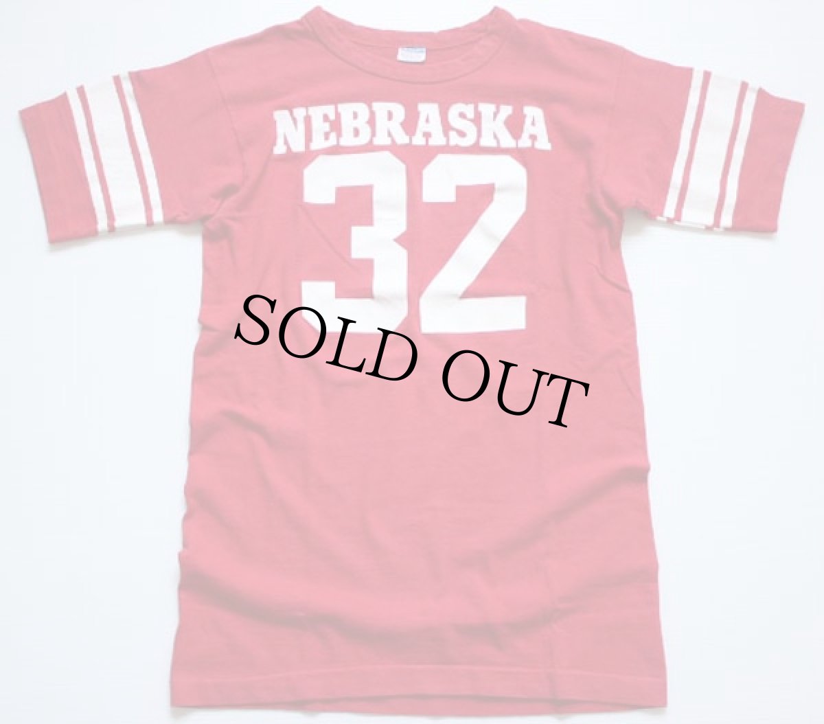 画像2: 70s USA製 Championチャンピオン NEBRASKA 32 ナンバリング フットボールTシャツ 赤 M (2)