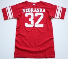 画像2: 70s USA製 Championチャンピオン NEBRASKA 32 ナンバリング フットボールTシャツ 赤 M (2)