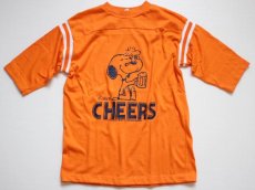 画像1: 70s USA製 ARTEX スヌーピー CHEERS コットン フットボールTシャツ オレンジ M (1)