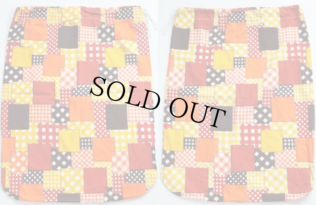 画像2: 70s パッチワーク柄 ランドリーバッグ (2)