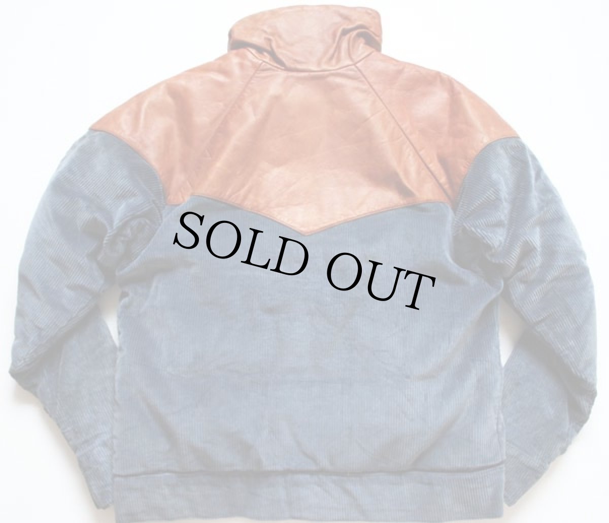 画像2: 80s Powderhorn Mountaineeringパウダーホーン パッチ付き レザーヨーク切り替え コーデュロイ ダウンジャケット 紺 (2)