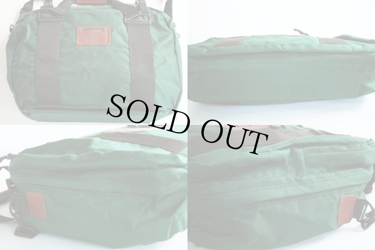 画像2: 90s USA製 JANSPORTジャンスポーツ 2WAY 大型ショルダーバッグ 緑 (2)