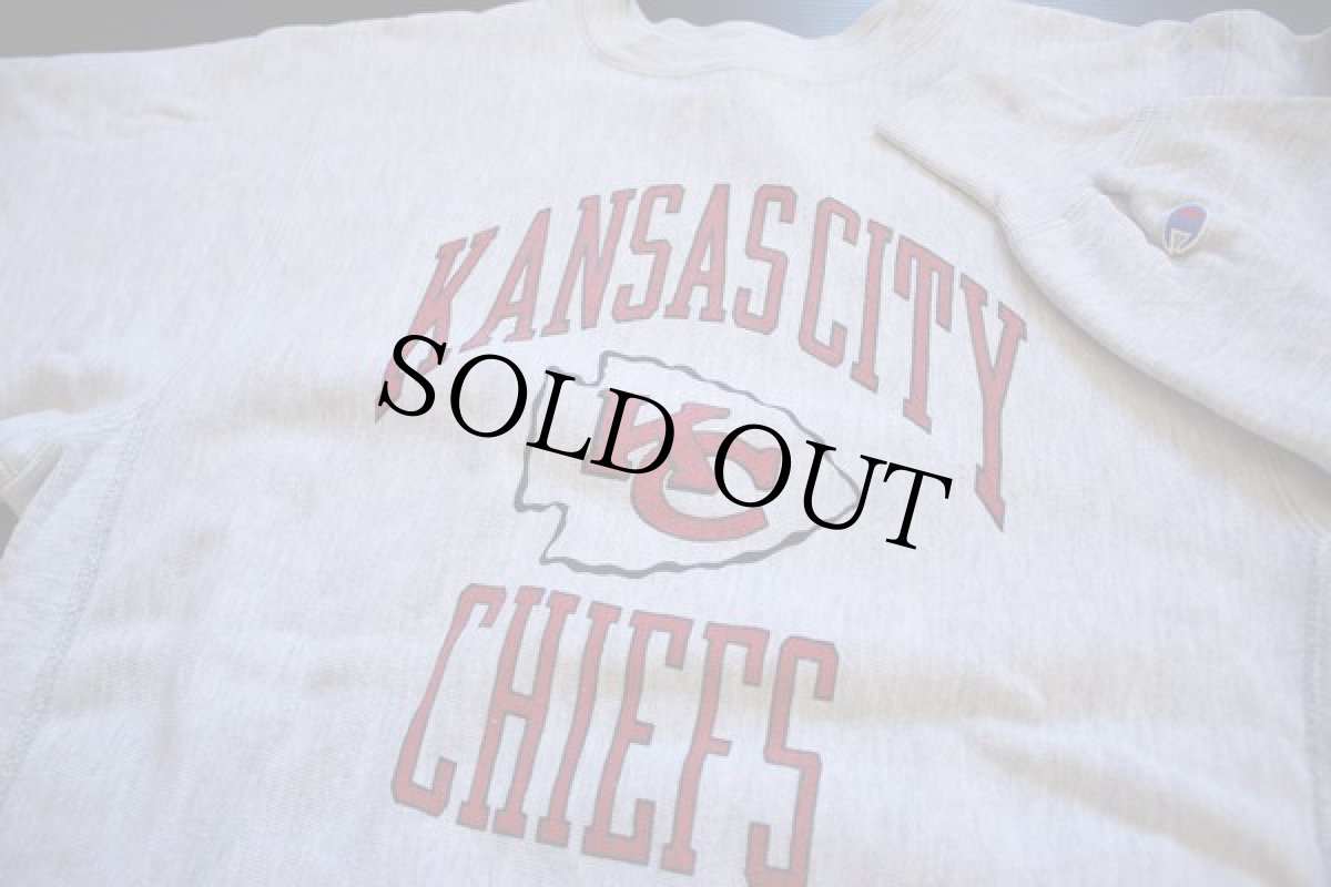 画像2: 90s USA製 Championチャンピオン KANSASCITY CHIEFS 染み込みプリント リバースウィーブ スウェット L (2)