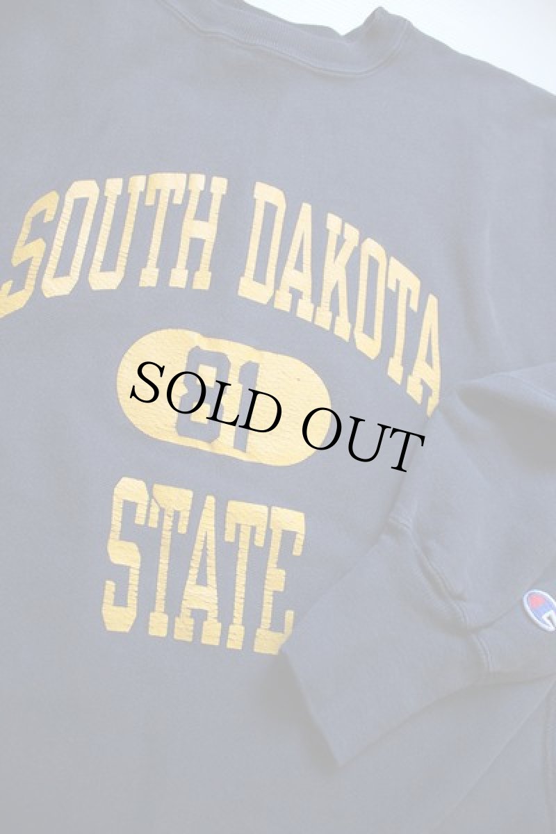 画像2: 90s USA製 Championチャンピオン SOUTH DAKOTA 81 STATE 三段中抜き リバースウィーブ スウェット 紺 XL (2)