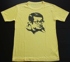 画像1: 70's ニノイ アキノ 染み込みプリントTシャツ 黄 (1)