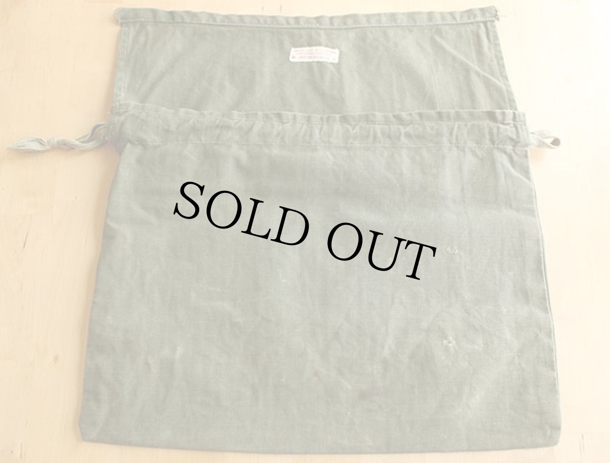 画像2: 40s AMERICAN RED CROSS HBT ヘリンボーンツイル エプロン バッグ オリーブ (2)