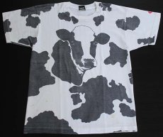 画像1: 90s USA製 牛柄 オールオーバープリント Tシャツ 白x黒 L (1)