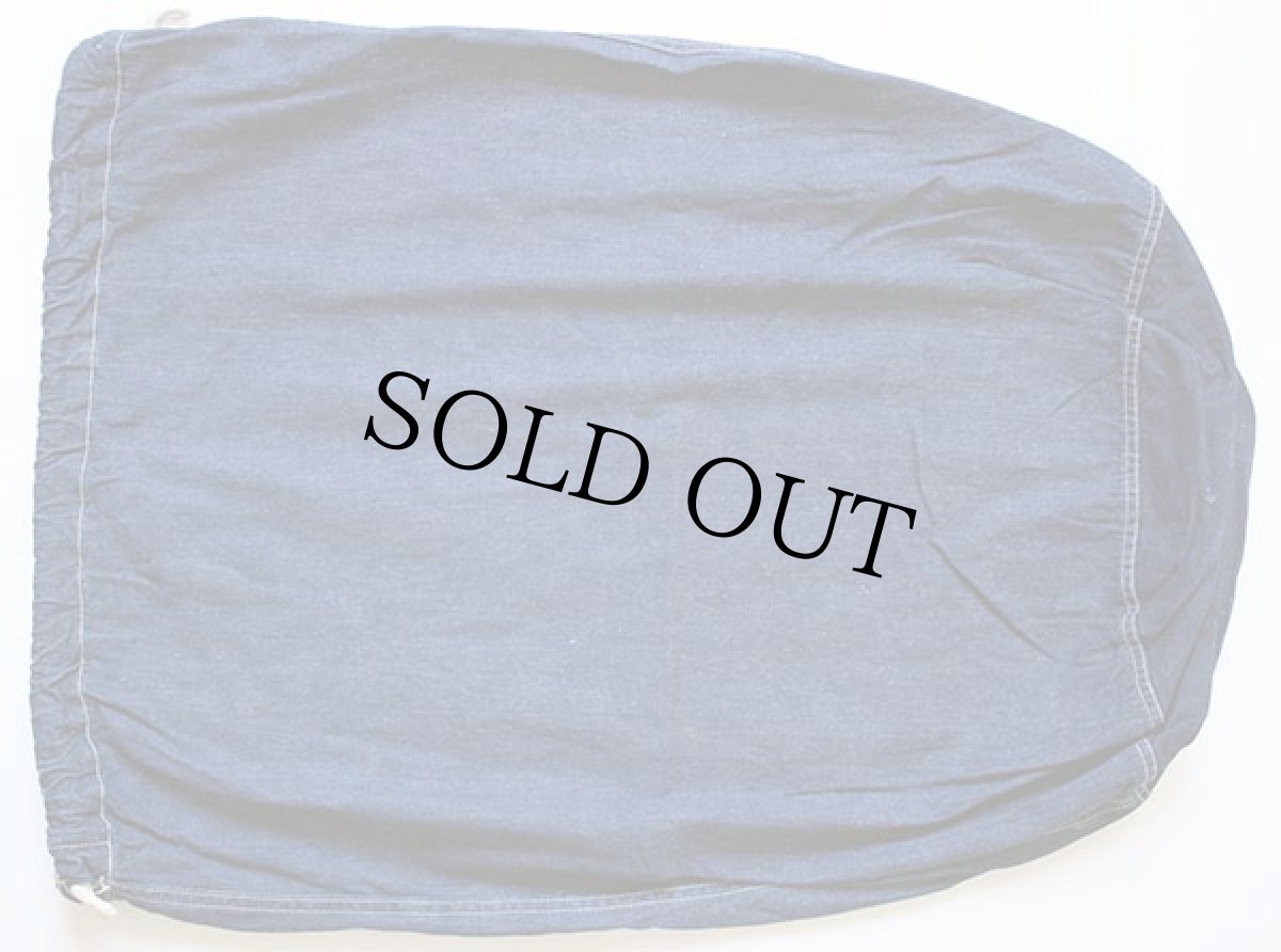 画像2: 40s 米軍 U.S.ARMY インディゴ デニム バラックバッグ★ランドリーバッグ (2)