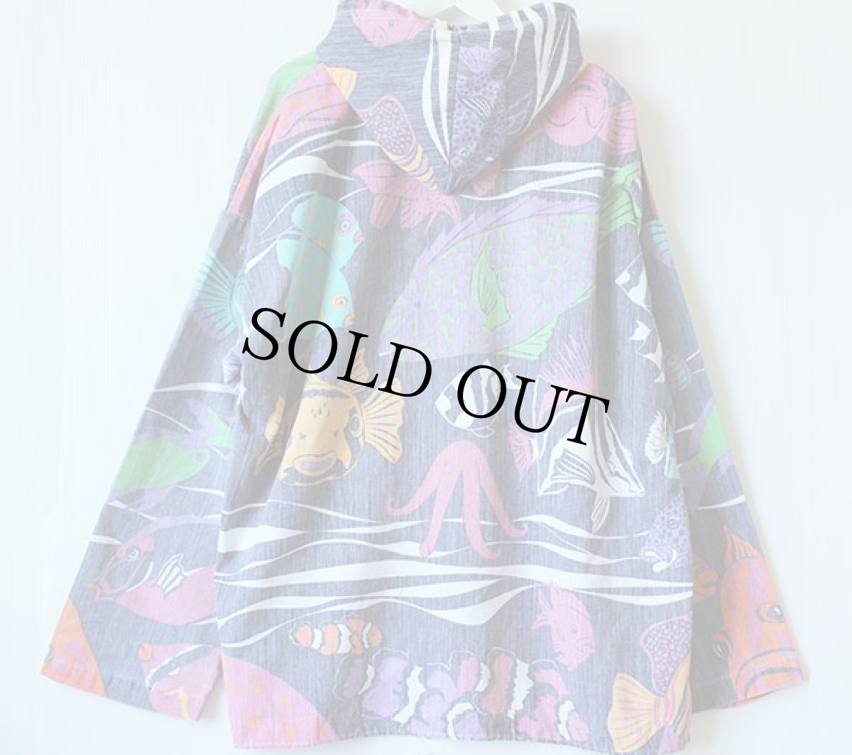 画像2: 90s USA製 MICHIGAN RAGミシガンラグ 魚総柄 パーカー (2)