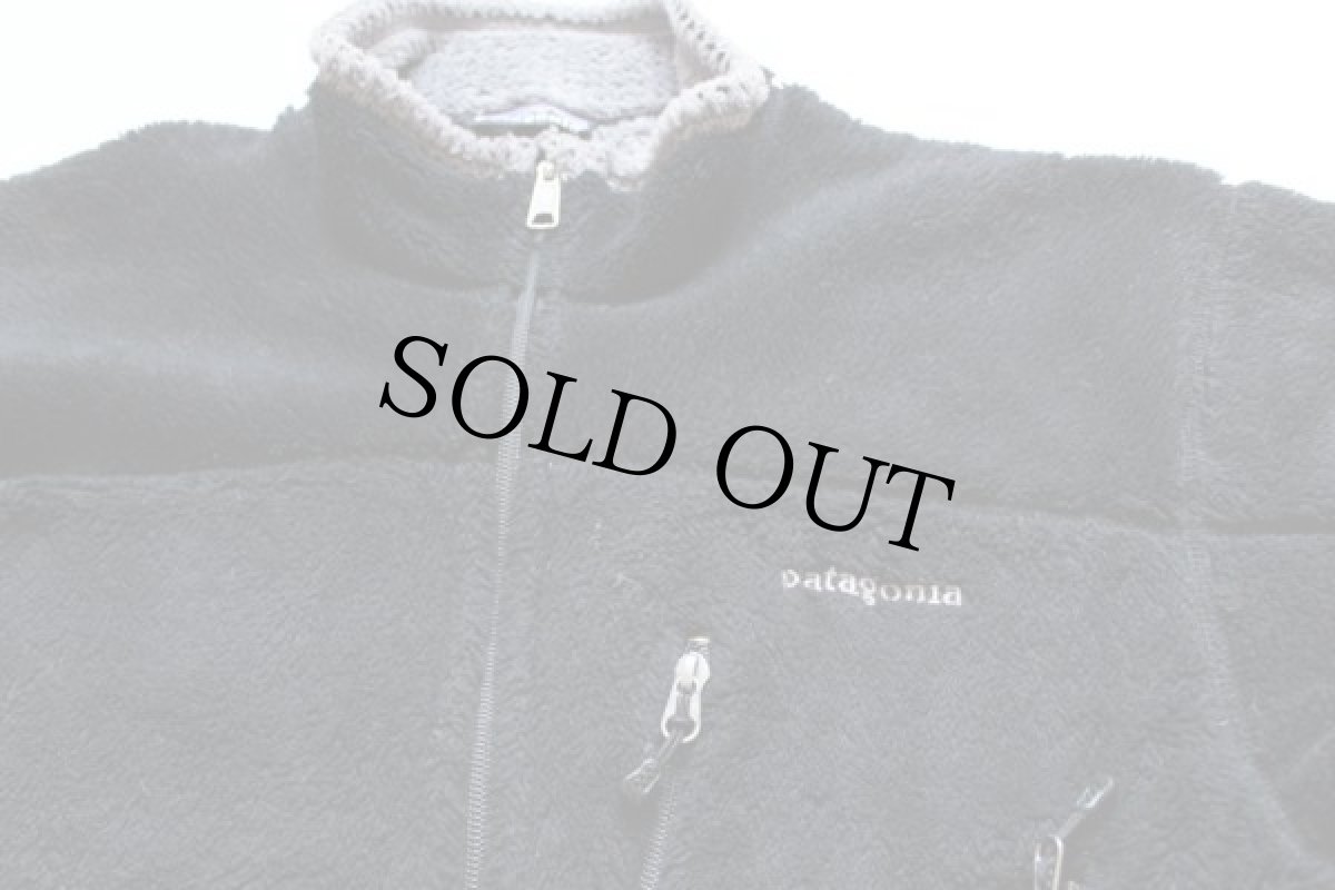 画像2: patagoniaパタゴニア R4 フリースジャケット 黒 (2)