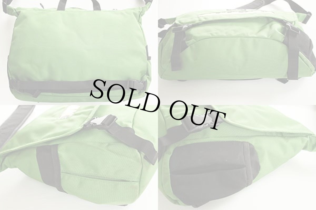 画像2: patagoniaパタゴニア ナイロン メッセンジャーバッグ 黄緑 (2)