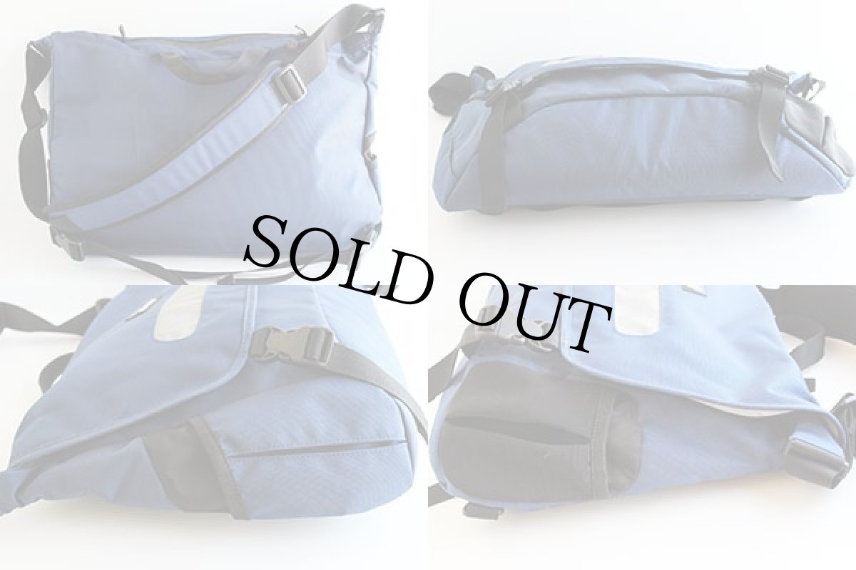 画像2: patagoniaパタゴニア ナイロン メッセンジャーバッグ 紺 (2)