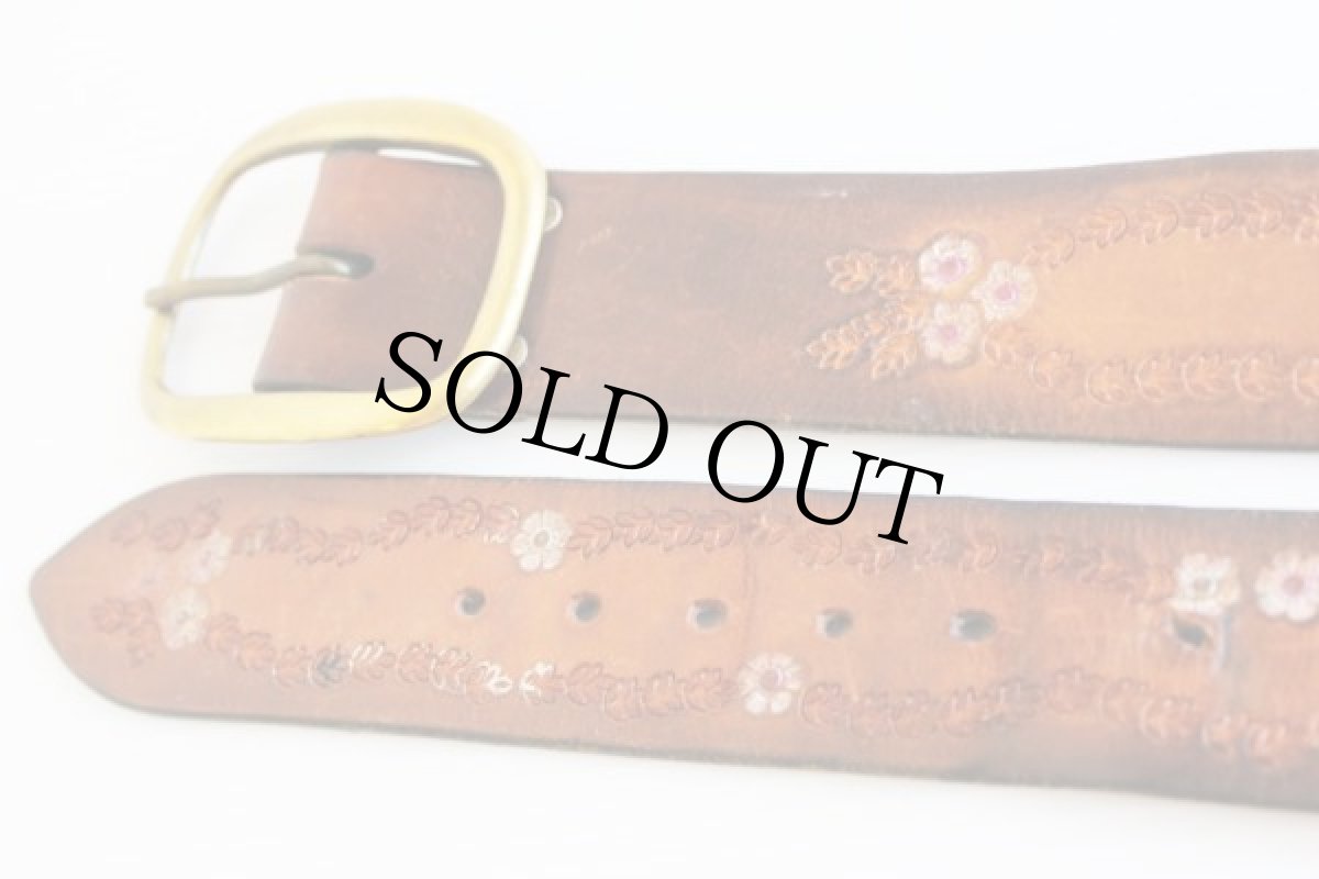 画像2: 70s 花柄 カービング ペイント レザーベルト 茶 34★127 (2)