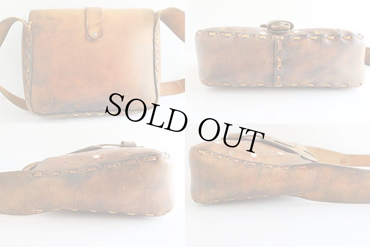 画像2: 70s 花柄 カービング ペイント レザー ショルダーバッグ 茶 (2)