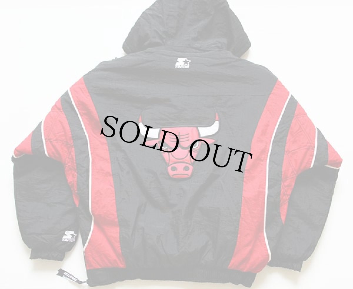 画像2: 00s STARTERスターター NBA BULLS シカゴ ブルズ 中綿入り ナイロンパーカー L (2)