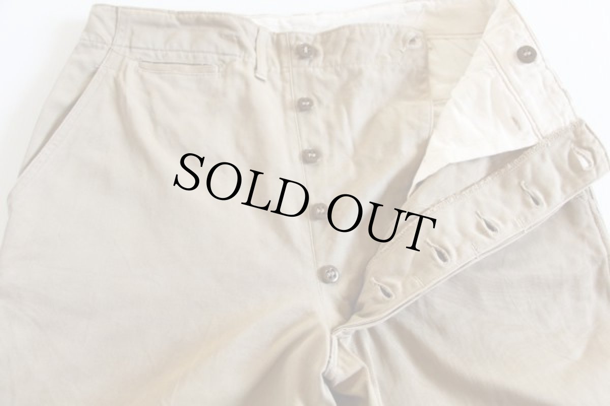 画像2: 40s 米軍 U.S.ARMY M-43 ガスフラップ ダブルステッチ コットン チノパン カーキ (2)