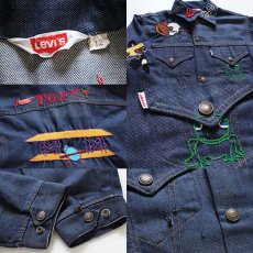 画像3: 70s Levi'sリーバイス 刺繍入り バットダイ デニムジャケット (3)