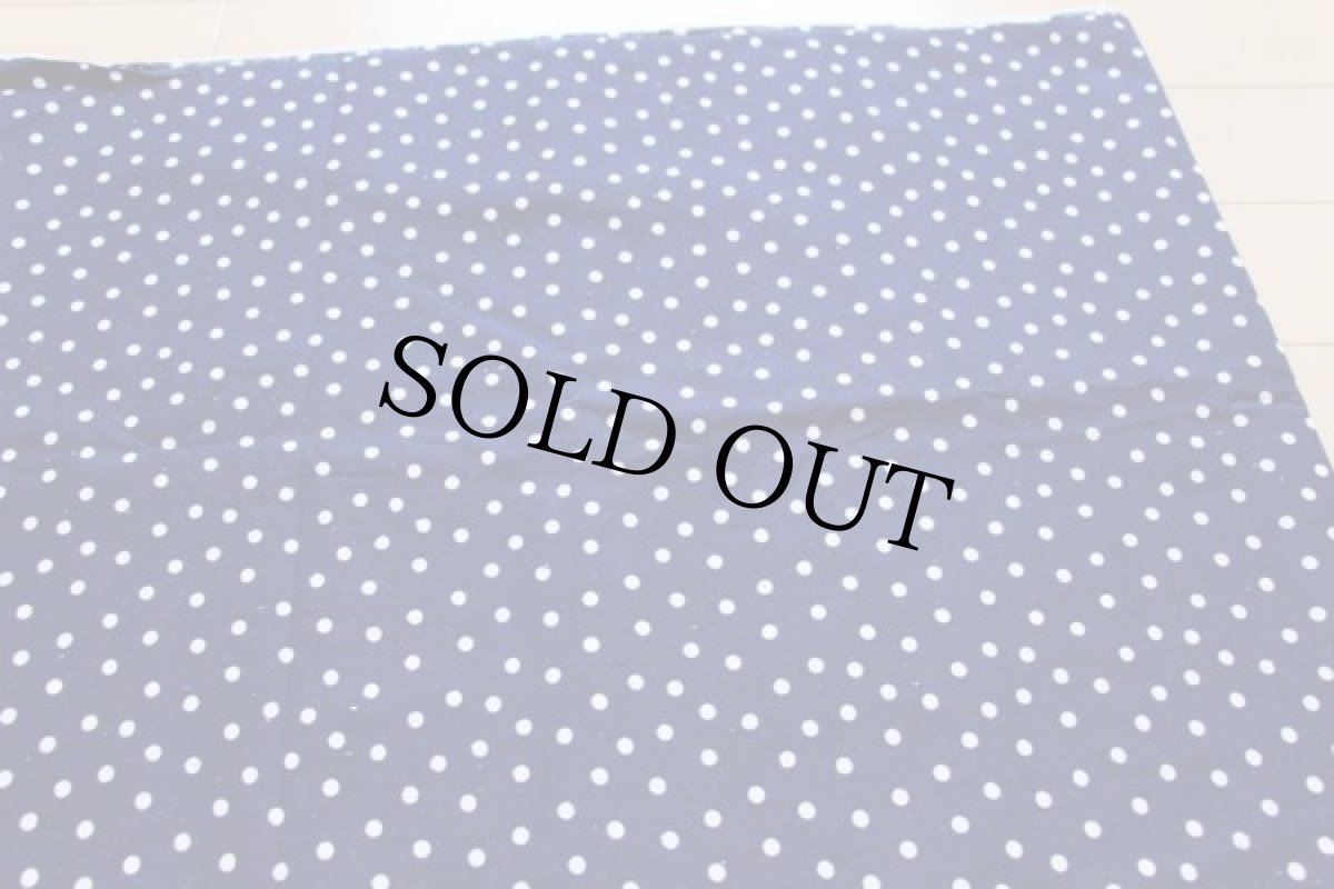 画像2: ビンテージ Lowens Corp ドット柄 コットン生地 紺×白 (2)