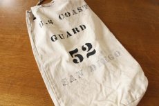 画像1: ビンテージ 米軍 U.S COAST GUARD ステンシル キャンバス バラックバッグ★ランドリーバッグ (1)