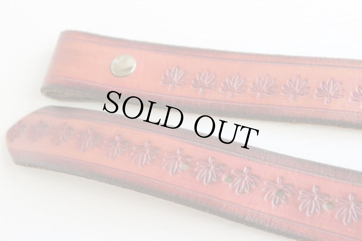 画像2: ガンジャ柄 カービング レザーベルト赤茶★マリファナ 大麻 (2)