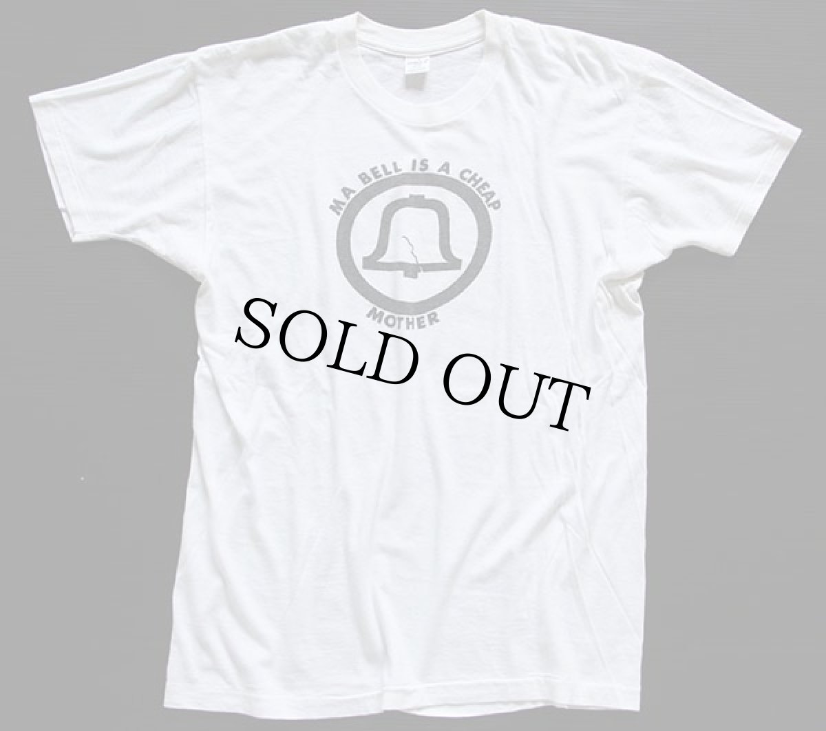 画像2: 70s USA製 mayo SPRUCE MA BELL IS A CHEAP 染み込みプリント Tシャツ 白 L (2)