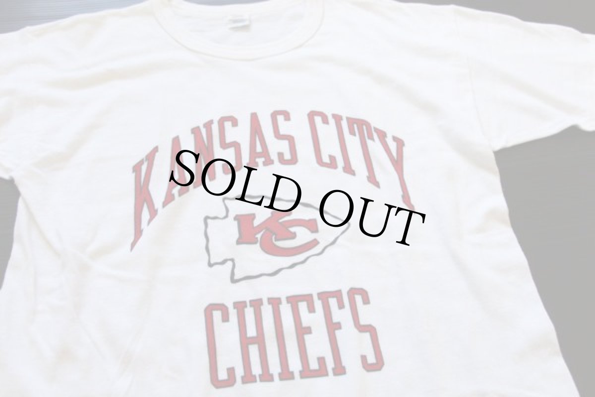 画像1: 80s USA製 Championチャンピオン NFL KANSAS CITY CHIEFS 染み込みプリント コットンTシャツ 白 L (1)