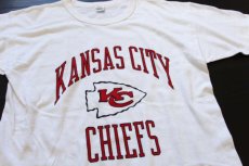画像1: 80s USA製 Championチャンピオン NFL KANSAS CITY CHIEFS 染み込みプリント コットンTシャツ 白 L (1)