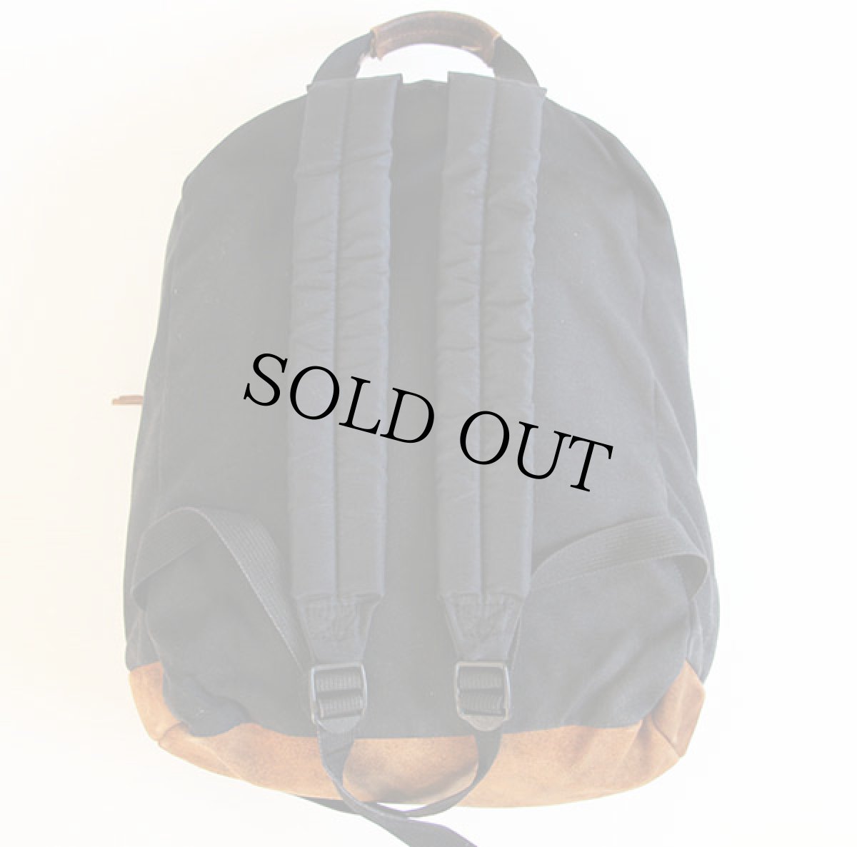 画像2: 90s USA製 JANSPORTジャンスポーツ パッチ付き ボトムレザー リュックサック 黒 (2)