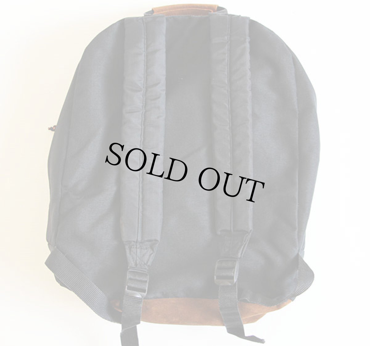 画像2: 90s USA製 EASTPAKイーストパック ボトムレザー リュックサック 黒 (2)