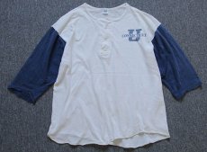 画像1: 70s USA製 ARTEX CONNECTICUT 染み込みプリント ヘンリーネック 七分袖 Tシャツ 白×紺 L (1)