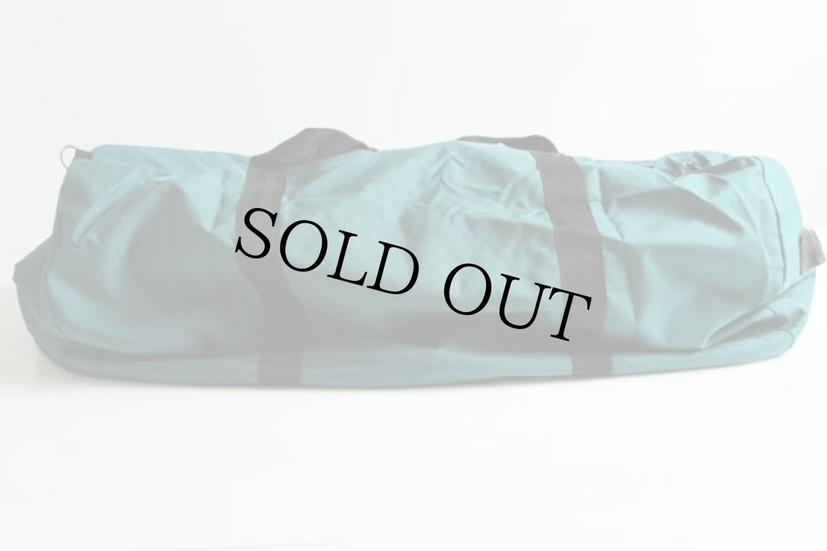 画像2: 90s USA製 EASTPAKイーストパック ナイロン ダッフルバッグ 緑 (2)