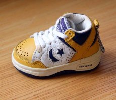 画像1: CONVERSEコンバース WEAPONウエポン LAKERSレイカーズ カラー キーホルダー (1)