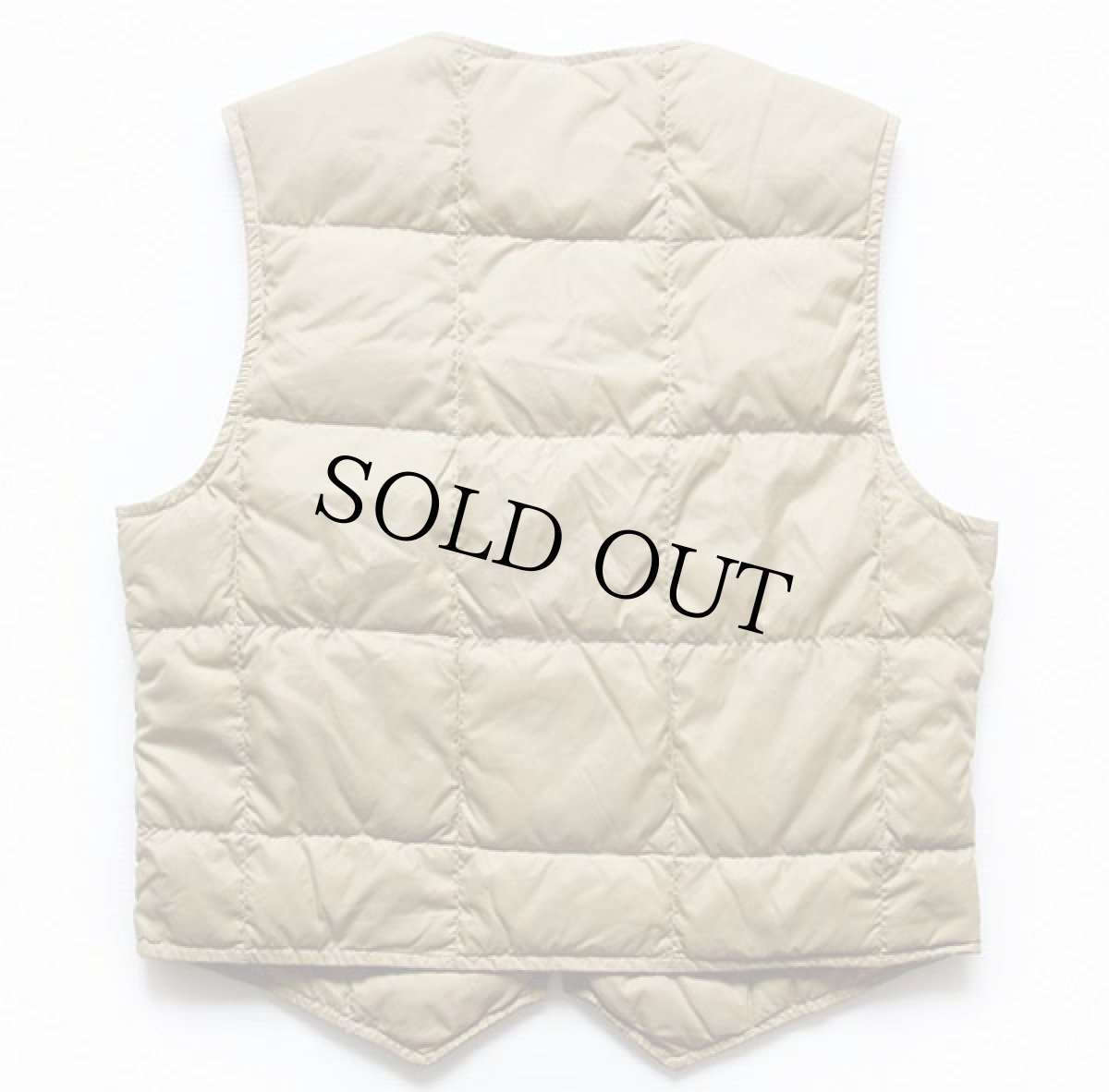 画像2: 80s EddieBauerエディーバウアー ノーカラー インナー ダウンベスト ベージュ (2)