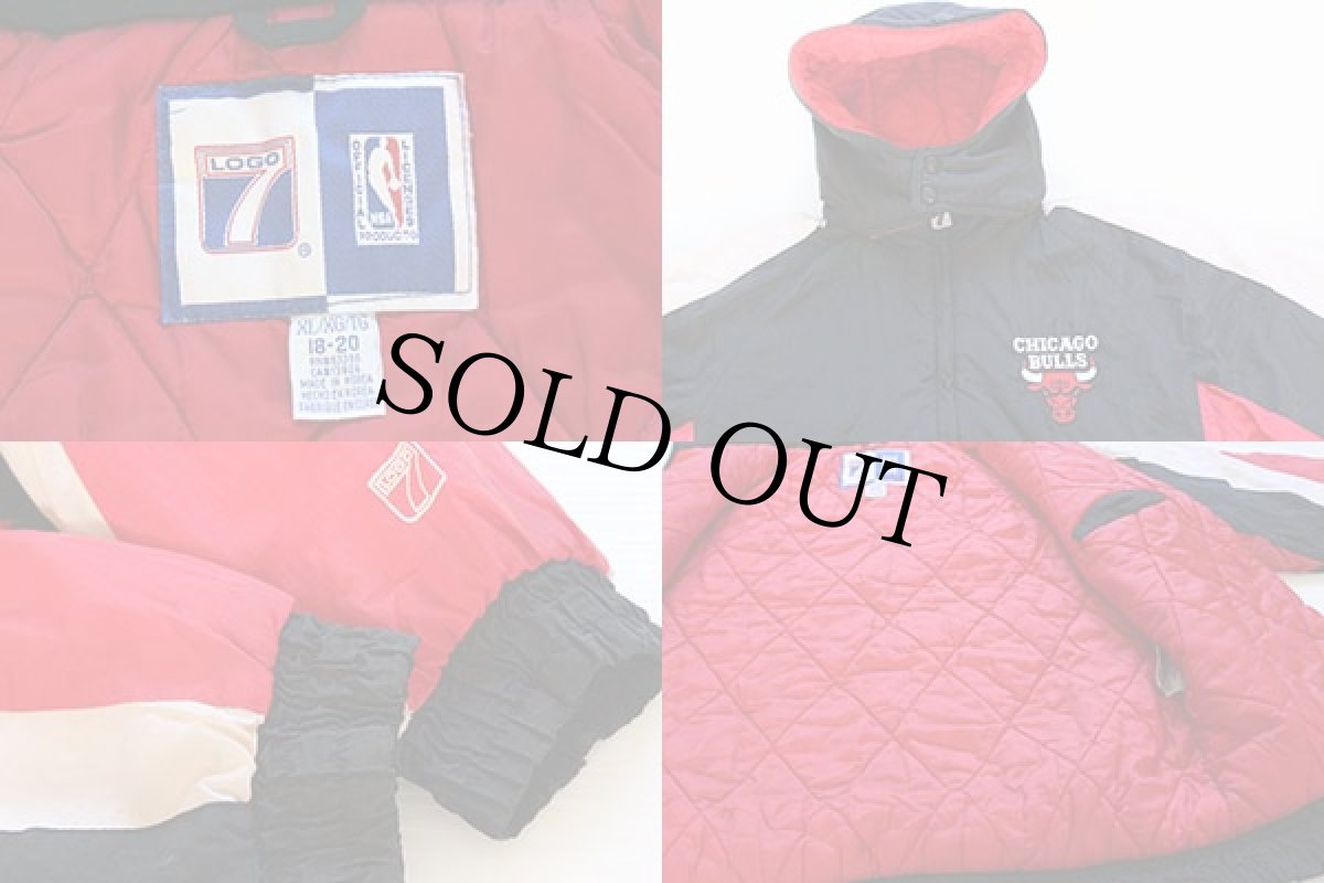 画像3: 90s LOGO7 CHICAGO BULLS シカゴ ブルズ 中綿入り ナイロンパーカー ボーイズXL (3)