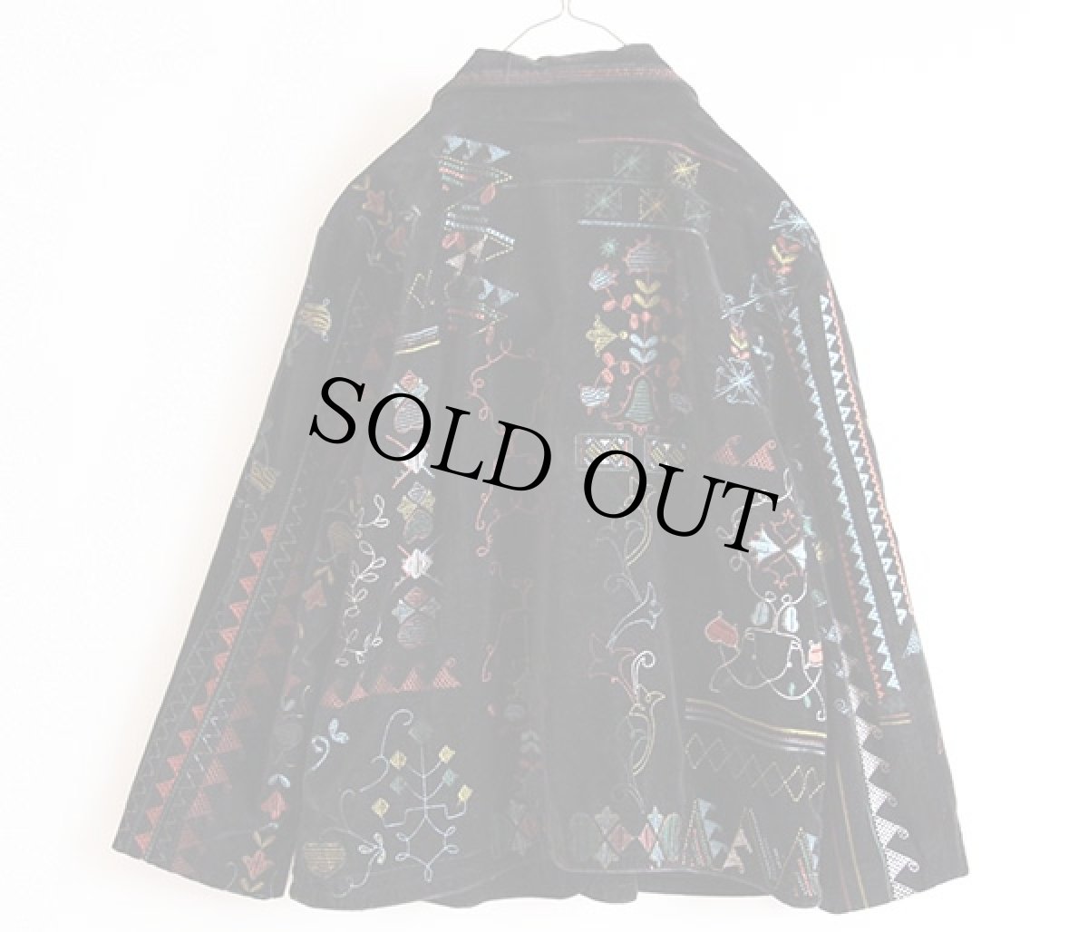 画像2: CHICO'S 刺繍&スタッズ 総柄 ベロアジャケット 黒 2 (2)