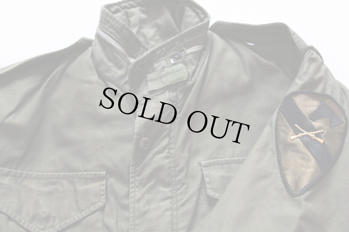 画像3: 60s 米軍 U.S.ARMY パッチ&ピンズ付き M-65 フィールドジャケット 2nd オリーブグリーン R-S (3)