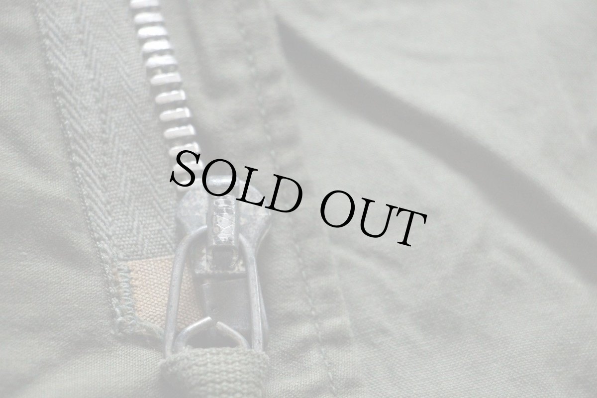 画像5: 60s 米軍 U.S.ARMY パッチ&ピンズ付き M-65 フィールドジャケット 2nd オリーブグリーン R-S (5)