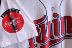 画像4: 90s USA製 MLB Twins Coca-Colaコカコーラ ベースボールシャツ 騙し絵 コットンTシャツ 白 M (4)