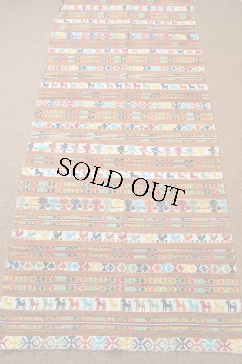 画像2: フォークロア柄 生地 (2)