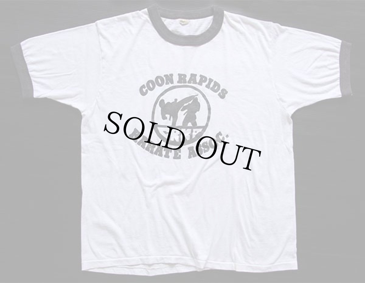 画像2: 80s USA製 COON RAPIDS KARATE 空手 リンガーTシャツ 白×黒 XL (2)