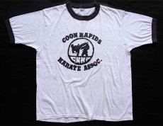 画像2: 80s USA製 COON RAPIDS KARATE 空手 リンガーTシャツ 白×黒 XL (2)