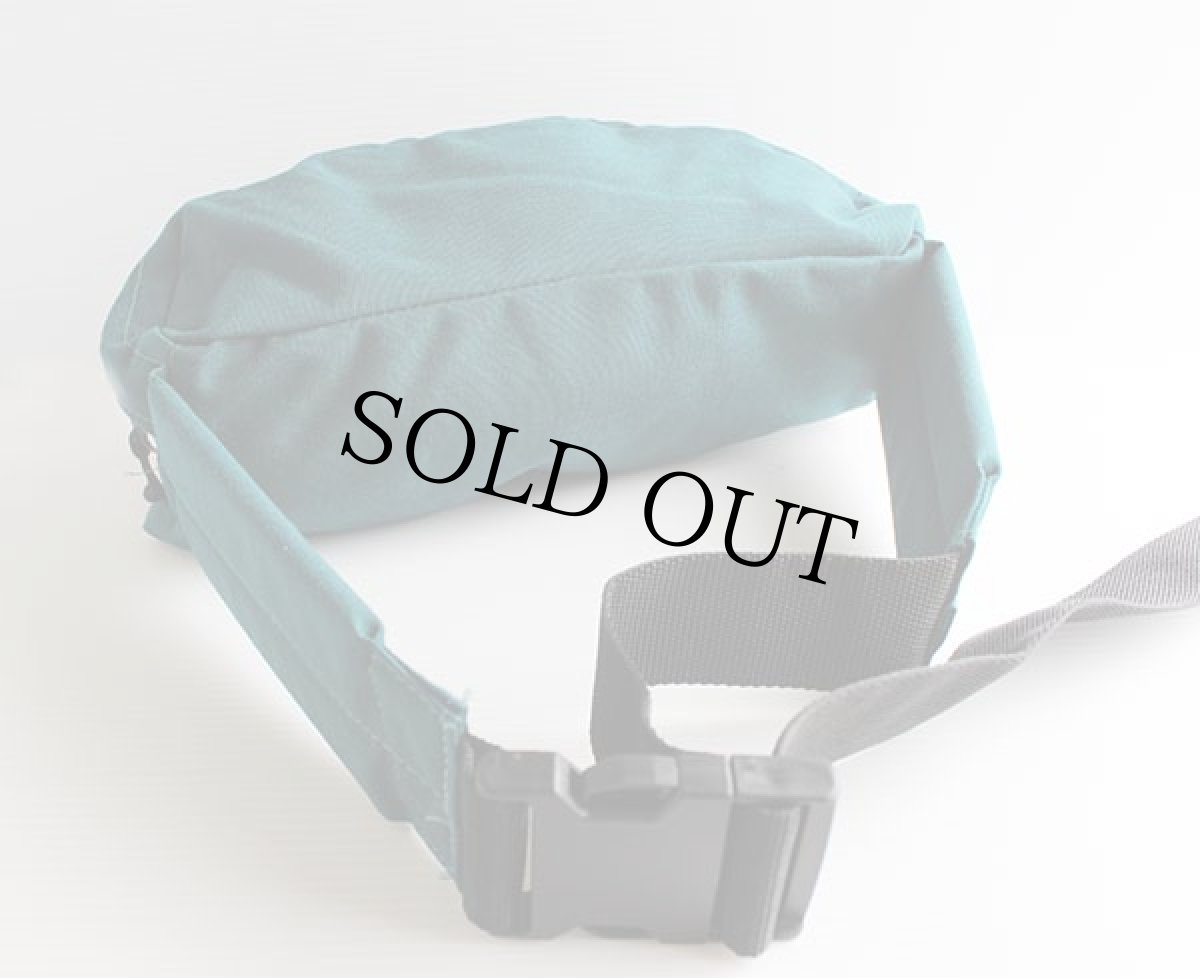 画像2: 90s OUTDOOR PRODUCTSアウトドアプロダクツ ナイロン ウエストバッグ 緑 (2)