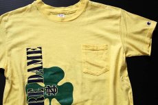 画像1: 80s USA製 Championチャンピオン NOTRE DAME 両面プリント コットン ポケットTシャツ 黄 L (1)