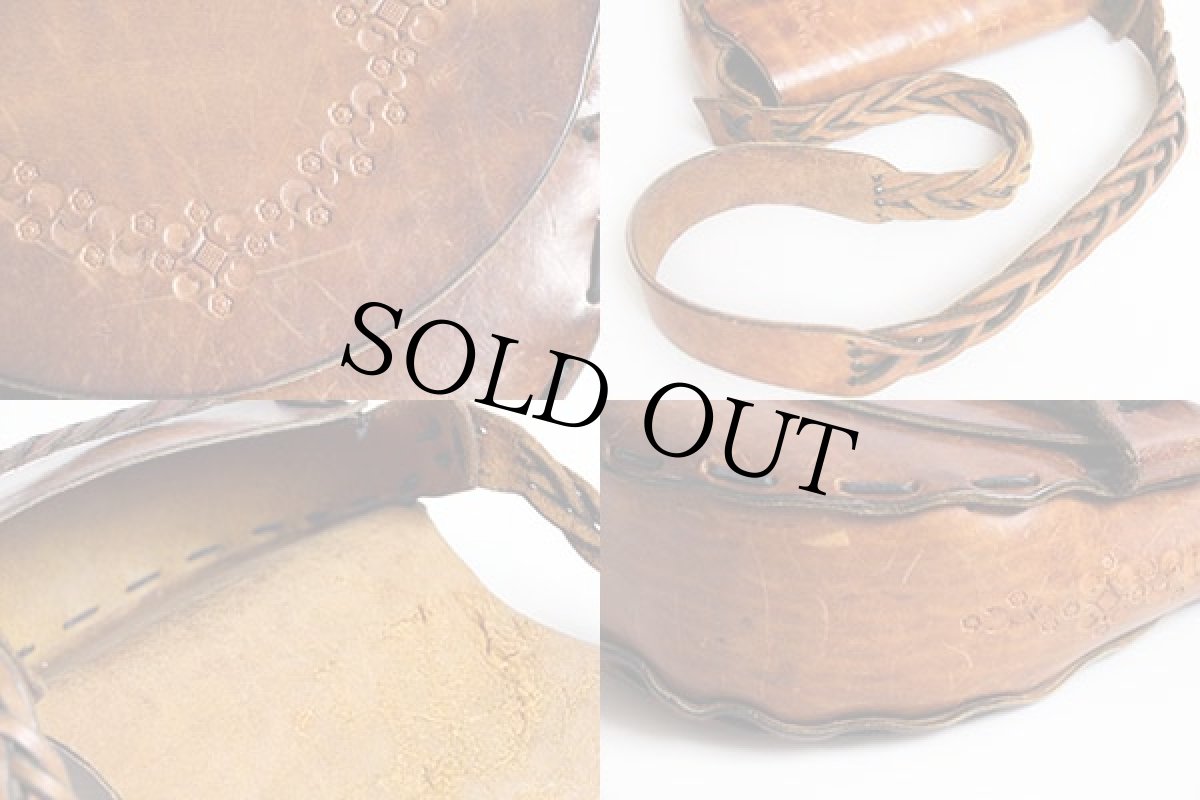 画像3: 70s カービング レザー ショルダーバッグ 茶 (3)