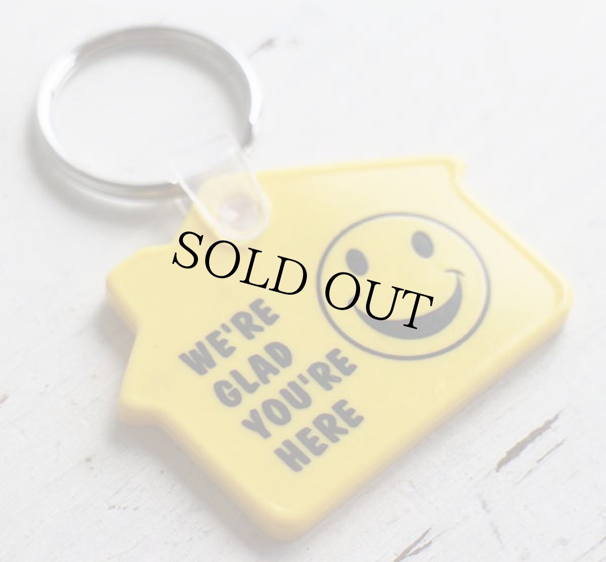 画像3: WE'RE GLAD YOU'RE HERE スマイル キーホルダー (3)