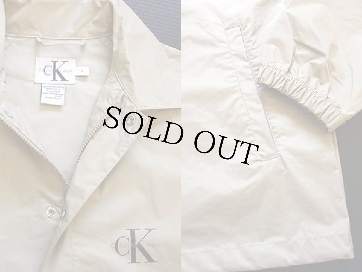 画像3: 90s Calvin Klein Jeans カルバンクライン ロゴ ナイロン コーチジャケット グレーベージュ L (3)